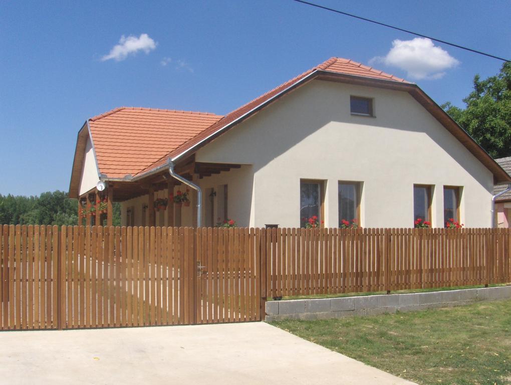 Kékszilva Vendégház Pap Esterno foto